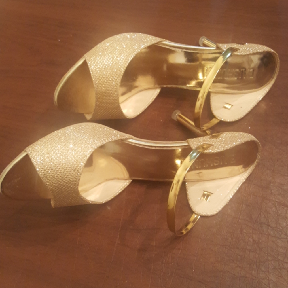 Shoes - Picture 4 of 5